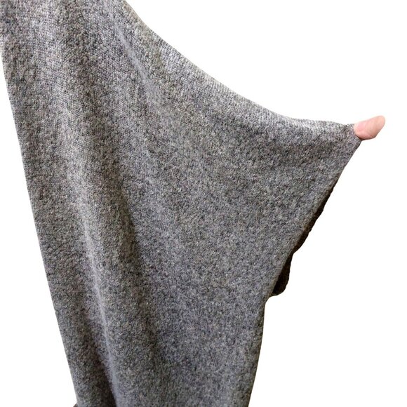 k. by kersh Women's Gray Short Sleeve Cardigan W/ White Heart on Back Size XL - Picture 4 of 10